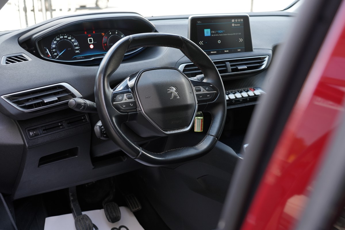 Peugeot 3008 1,6 BlueHDI