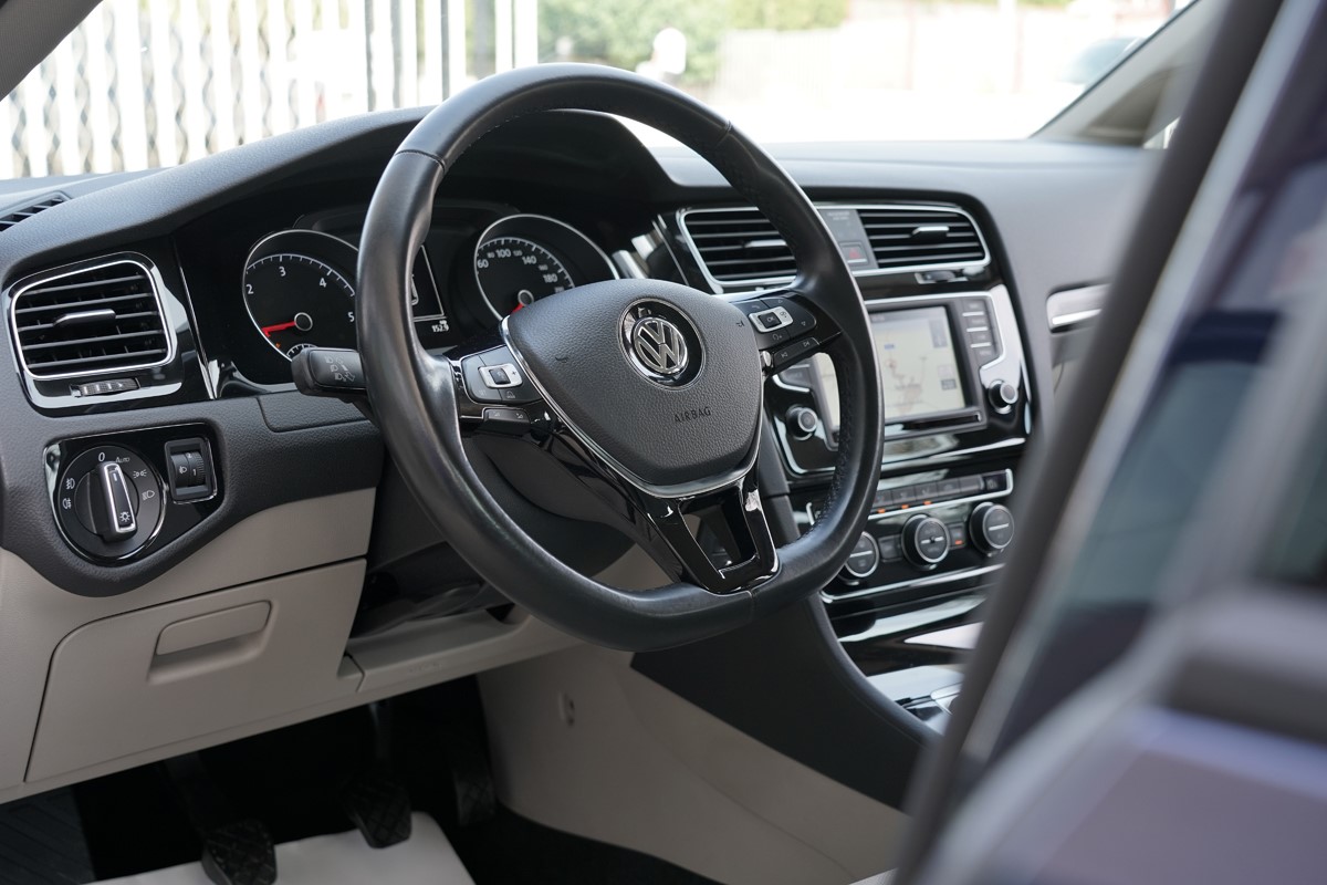 Volkswagen Golf 1.6 CRTDI  HIGHLINE