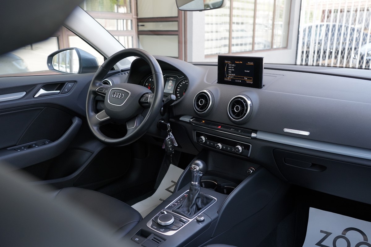 Audi A3
 1.6 TDi S-Tronic Berline Ambiente