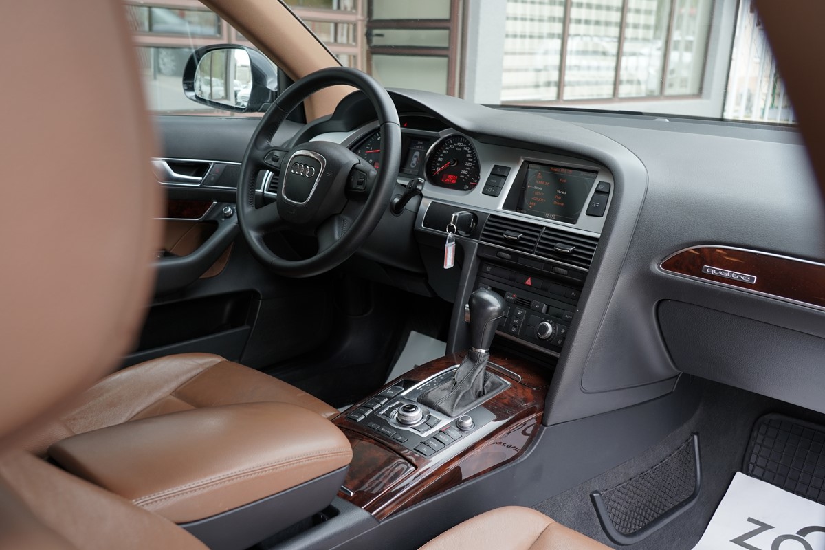 Audi A6
 3.0 TDI QUATTRO