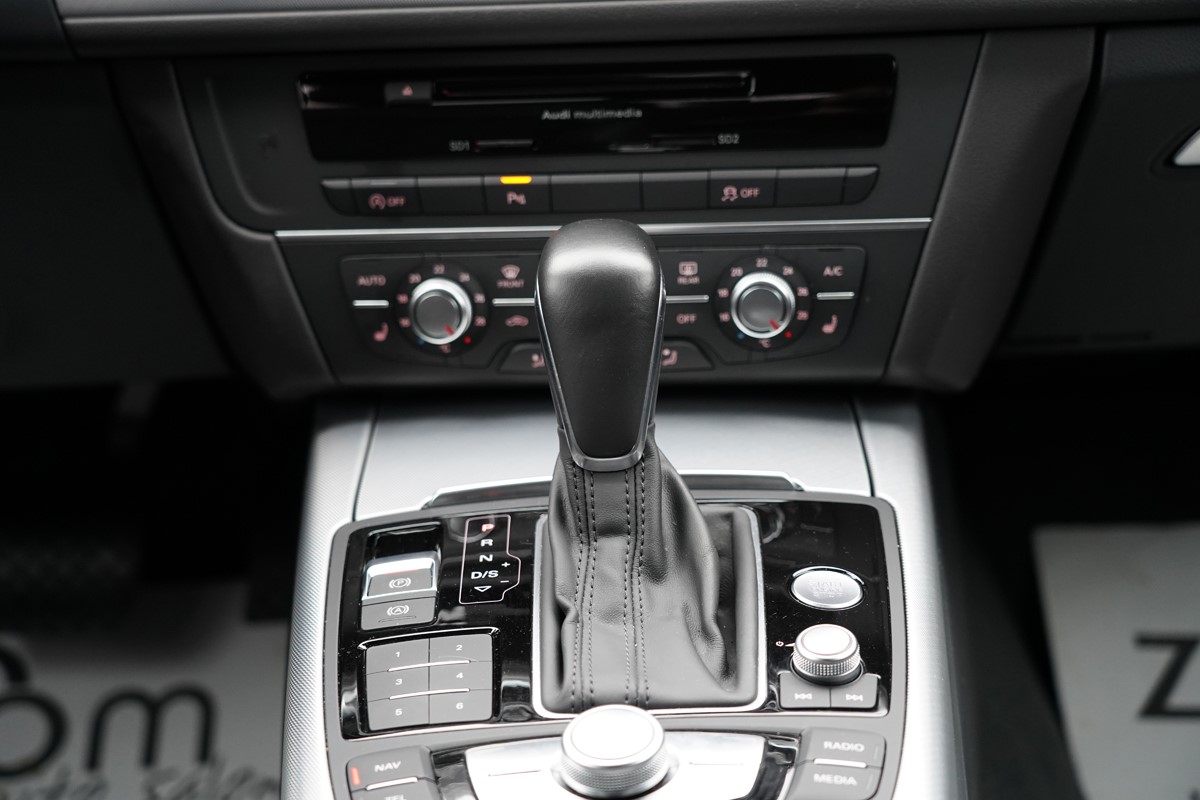 Audi A6
 3.0 TDI Quattro Tiptronic 