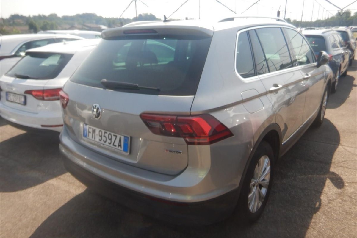 Volkswagen Tiguan
 2,0 TDI BUSINESS