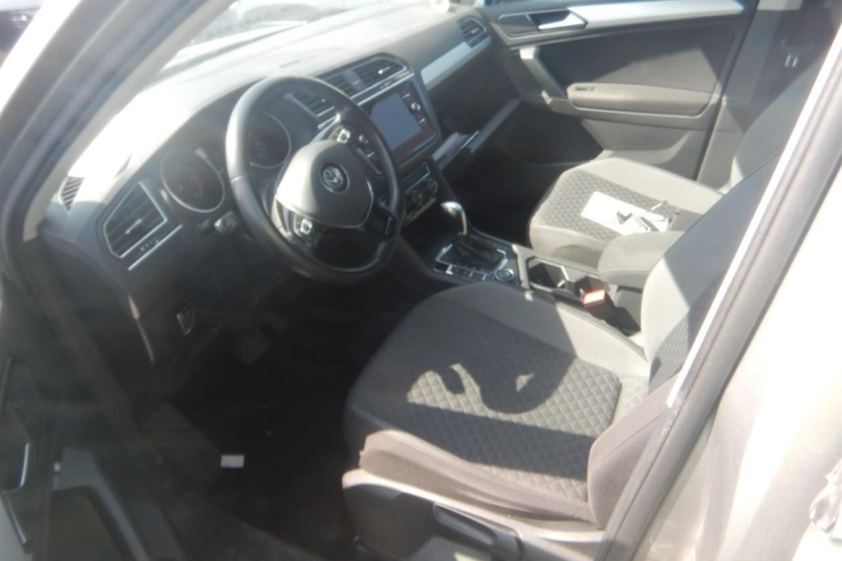 Volkswagen Tiguan
 2,0 TDI BUSINESS