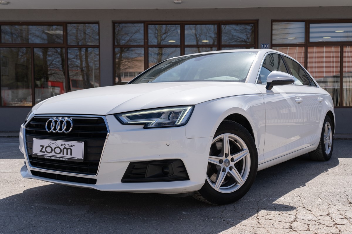 Audi A4
 2.0 TDi Ultra S-tronic Business