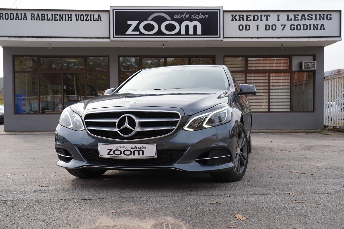 Mercedes-Benz E-Class
 E 220 BLUETEC