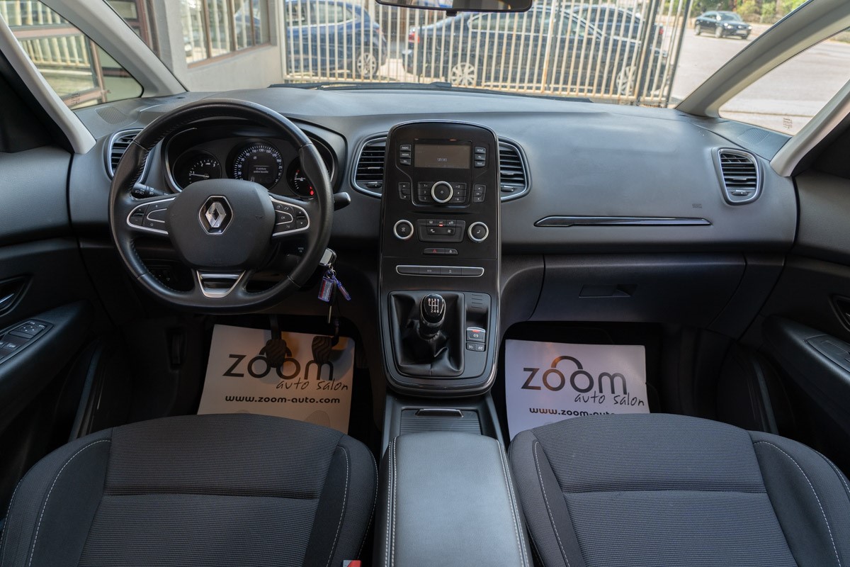 Renault Scenic 1.5 DCI