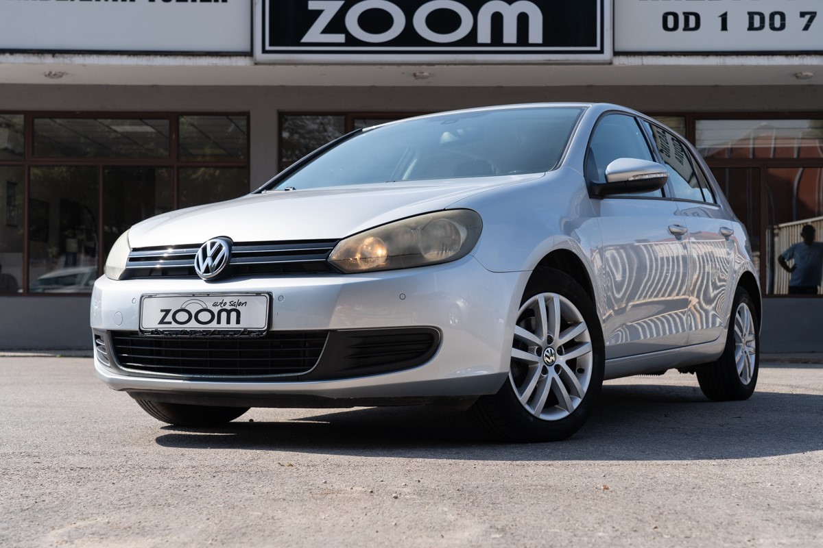 Volkswagen Golf VI 1,6 CR TDI COMFORTLINE 