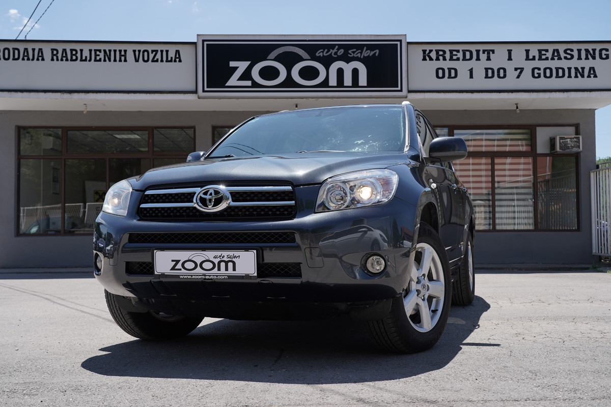 Toyota
 RAV4
 2,2 D