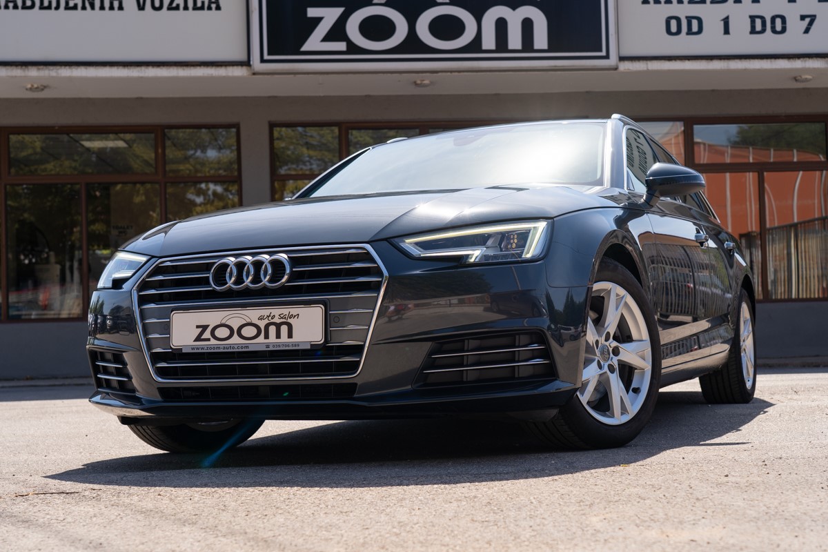 Audi A4
 2.0 TDI Executive Plus