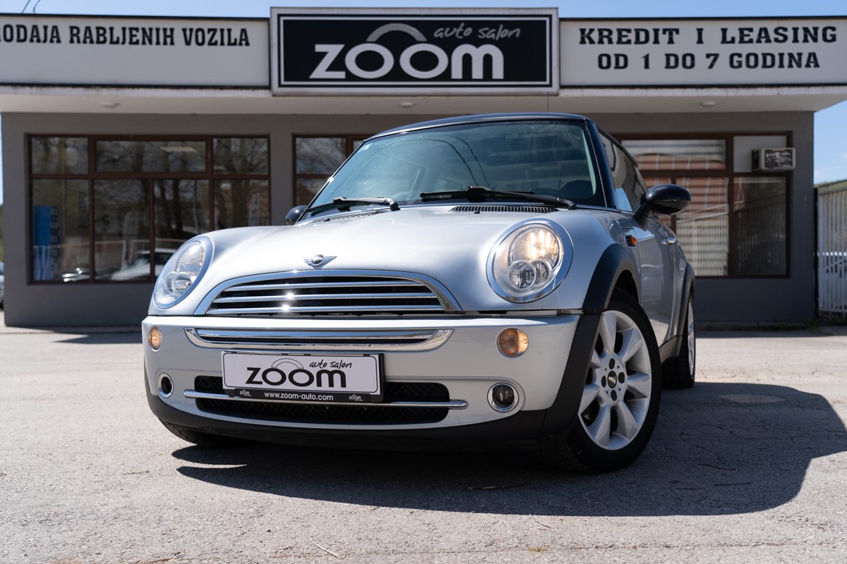 MINI
 Cooper 
 1,6 Benzin