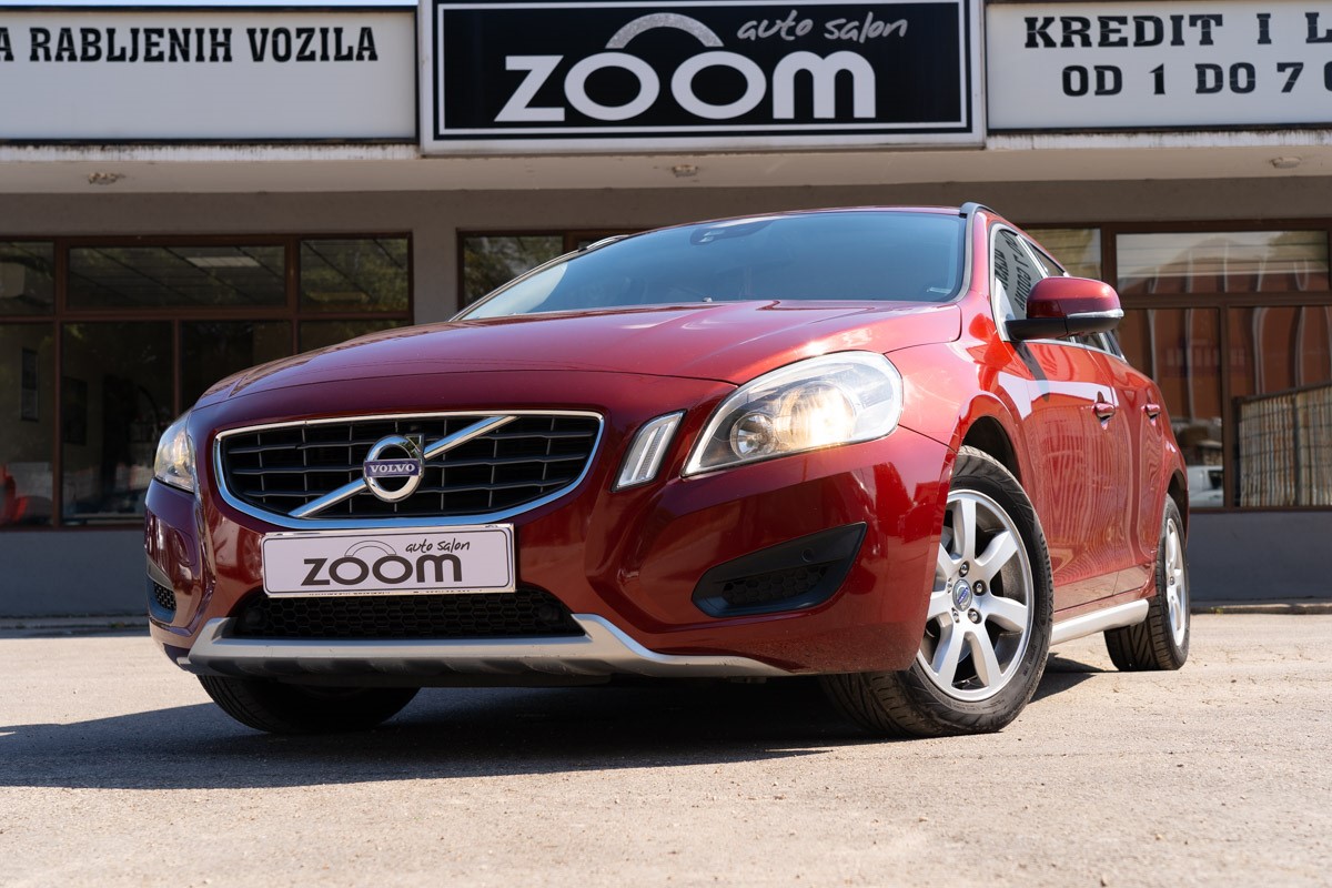 Volvo
 V60 2,0 D