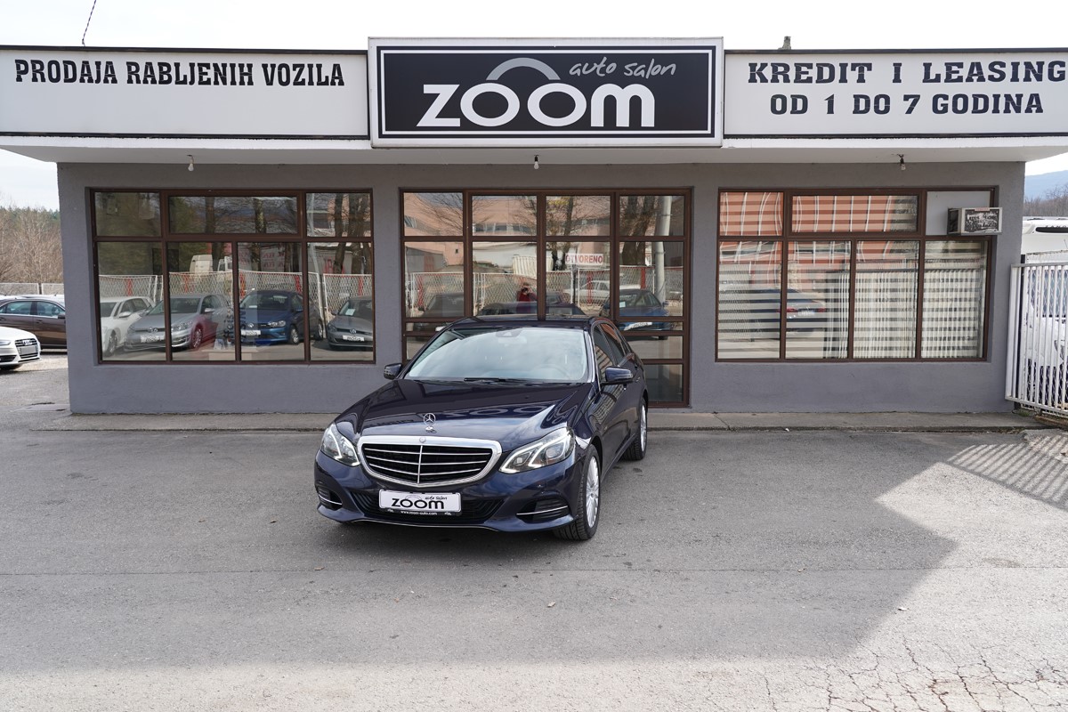 Mercedes-Benz E-Class
 220 CDI