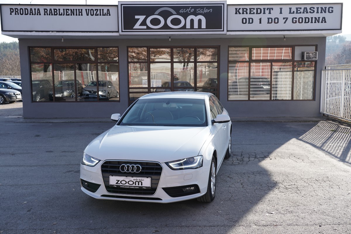 Audi A4
 2.0 TDI