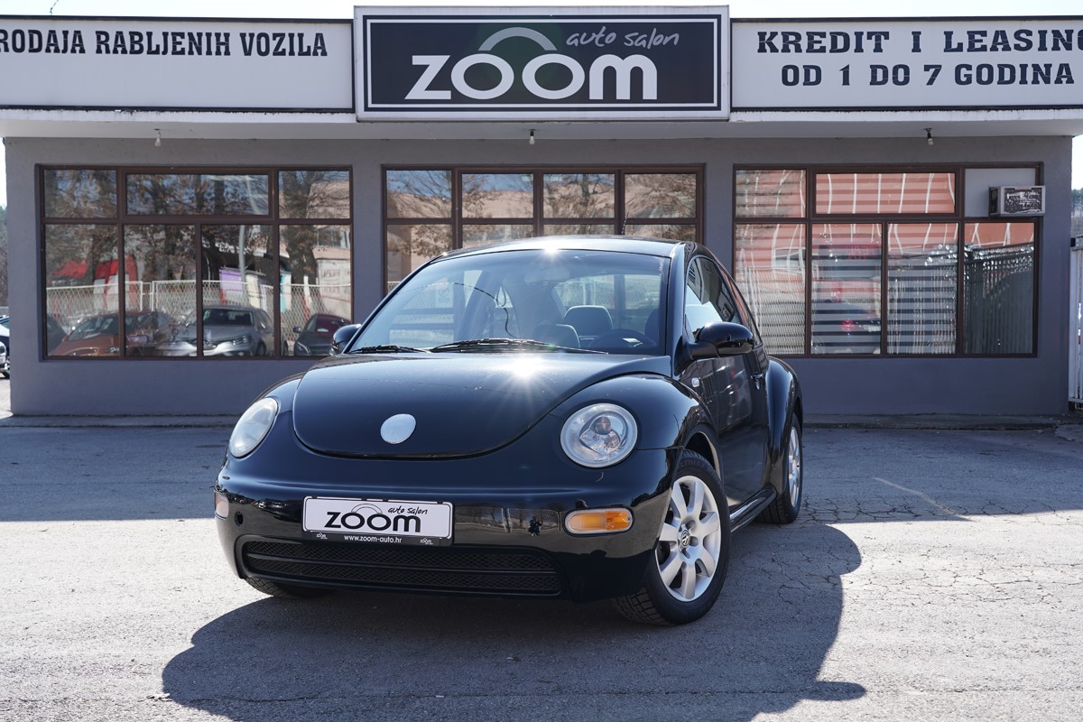 Volkswagen New Beetle
 1,6 BENZIN