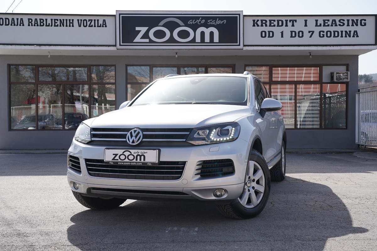 Volkswagen Touareg
 3.0 TDI 4 MOTION