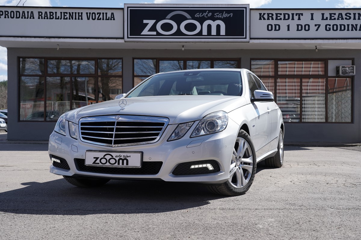 Mercedes-Benz E-Class
 E 220 CDI AVANTGARDE