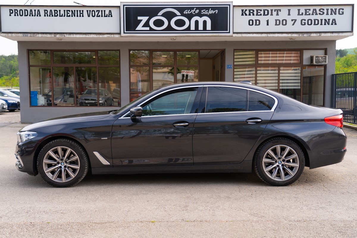BMW
 5-Series 520 D XDRIVE