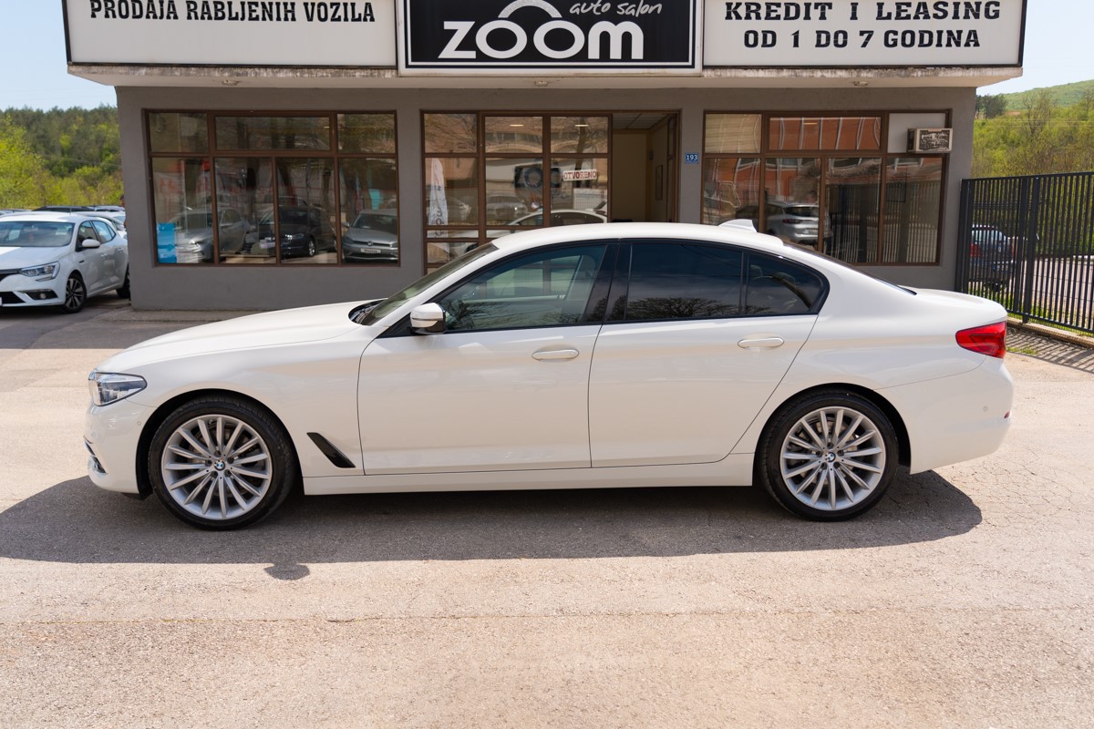 BMW
 5-Series 520d xDrive