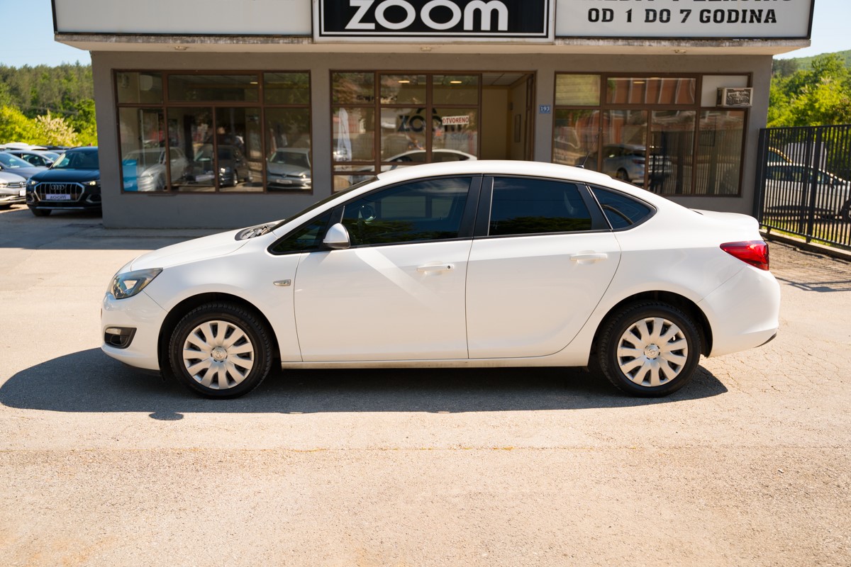 Opel Astra 1.6 CDTI