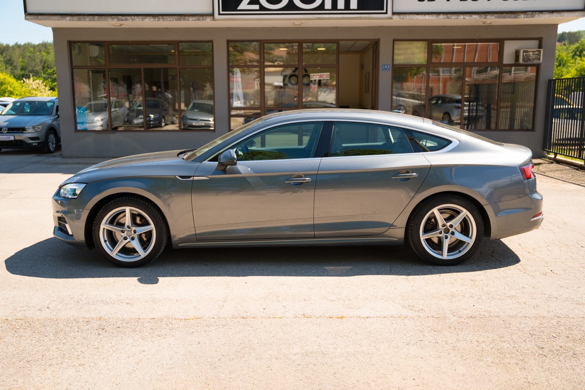 Audi A5
 2.0 TDI Sportback