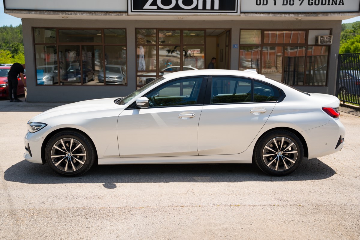 BMW
 3-Series 318D