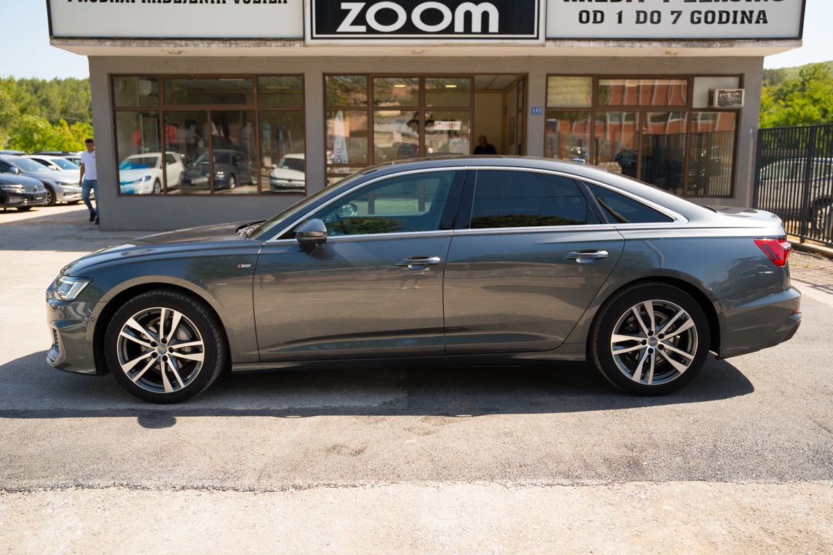 Audi A6
 2.0 TDI S line