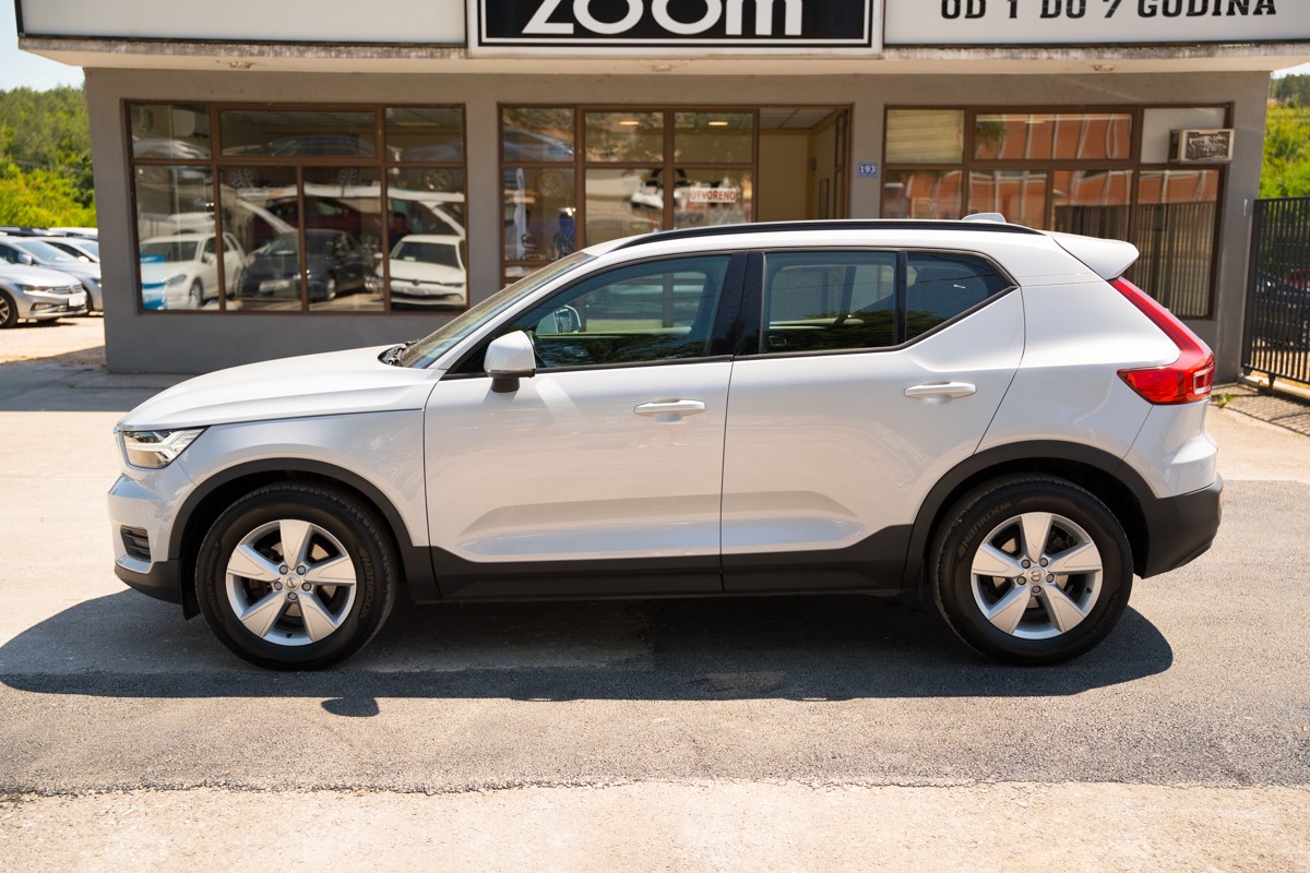 Volvo
 XC40 2.0  D3