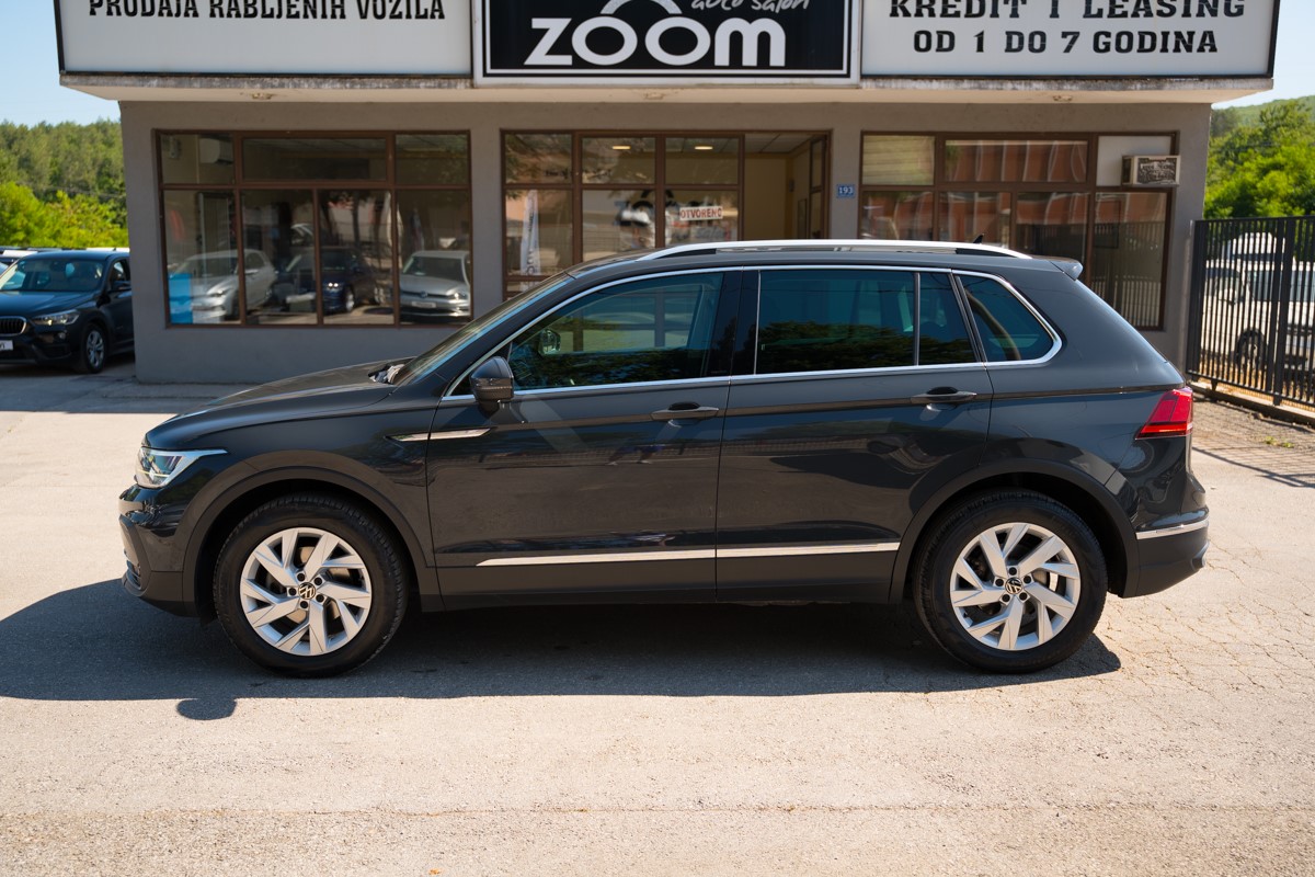 Volkswagen Tiguan
 2.0 TDI DSG 4MOTION