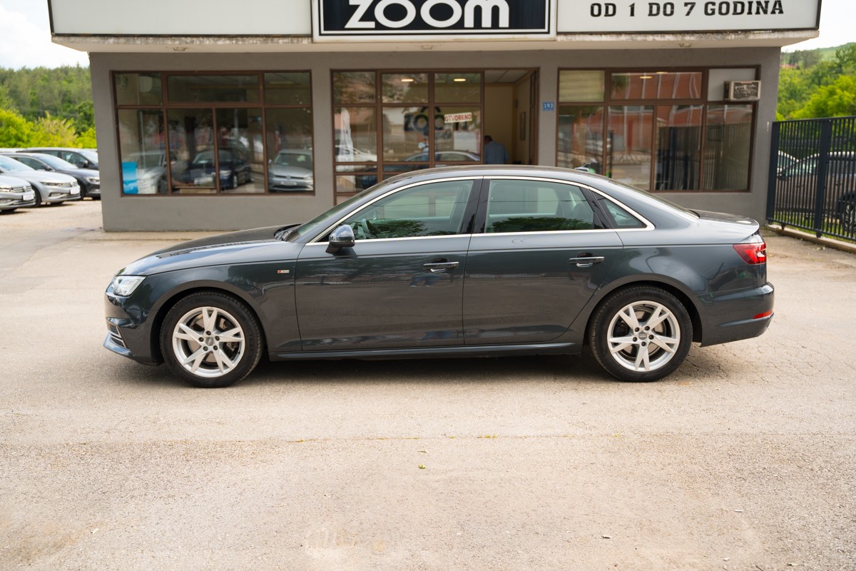 Audi A4
 2.0 TDI S line