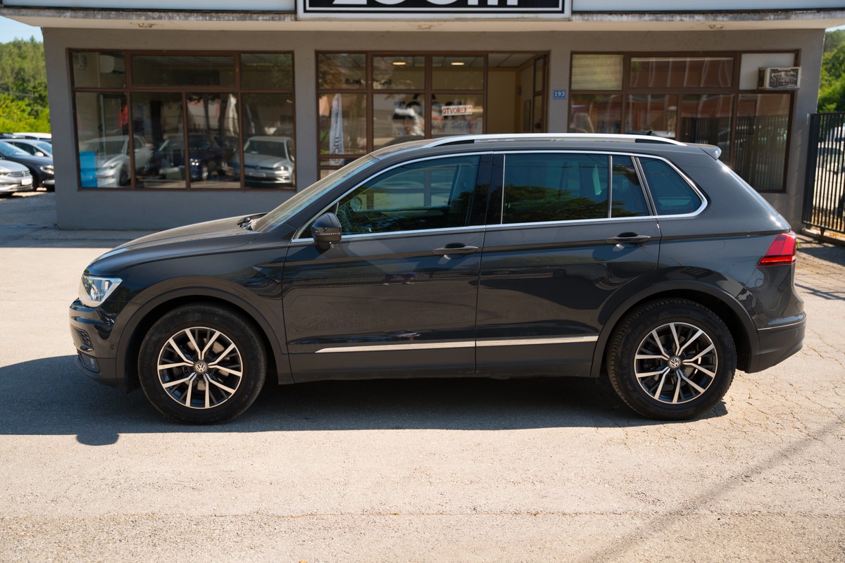 Volkswagen Tiguan
 2.0 TDI DSG