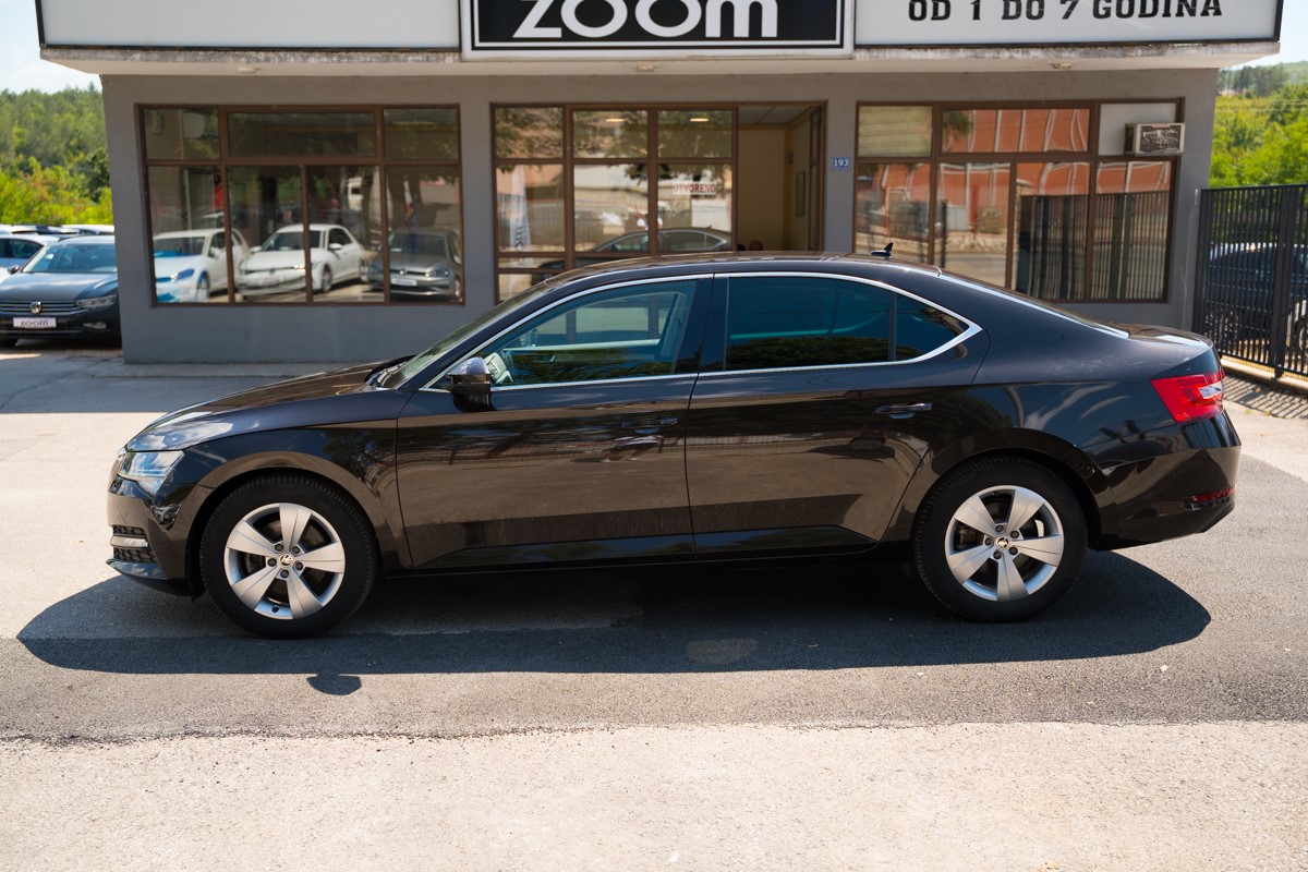 Škoda Superb 2.0 TDI DSG
