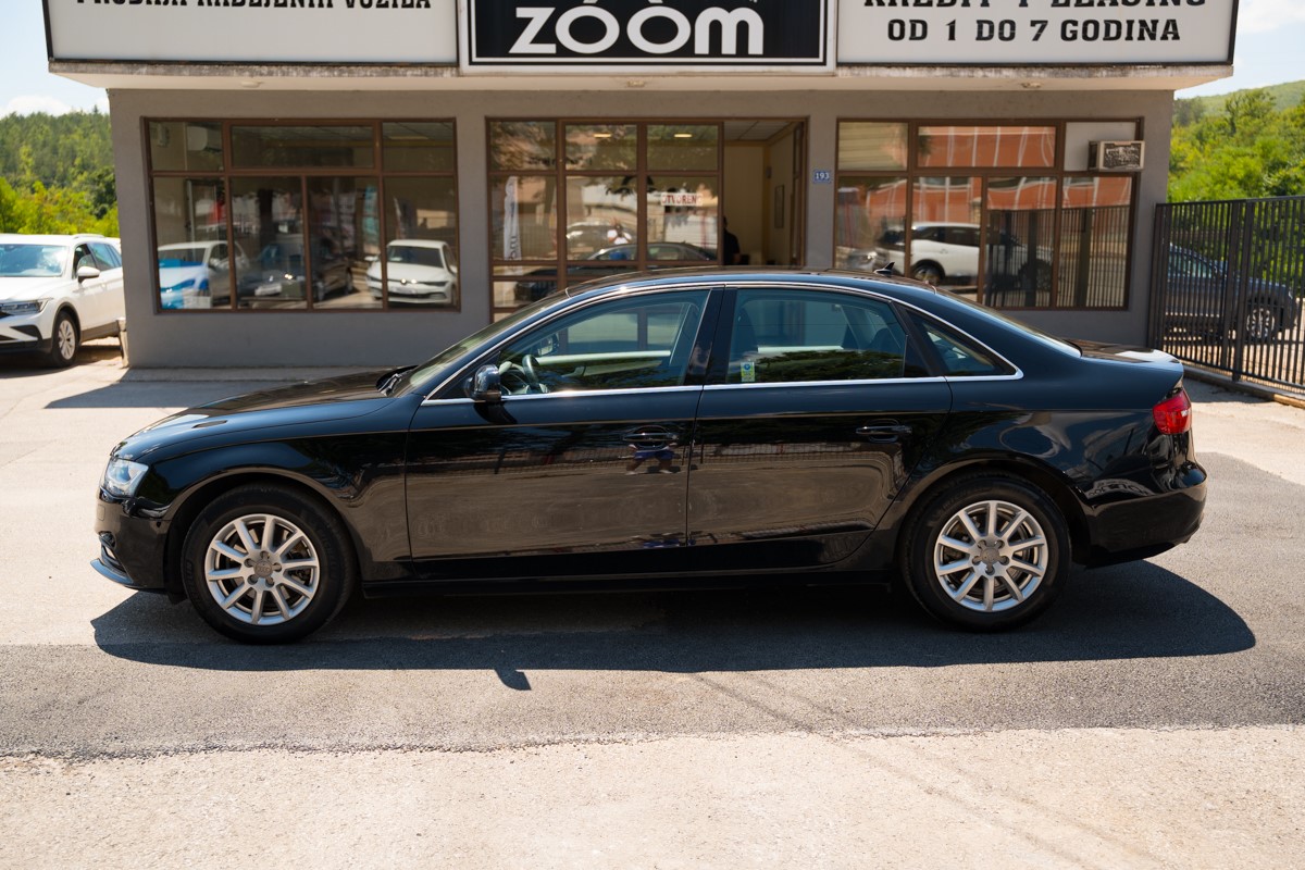 Audi A4
 2.0 TDI