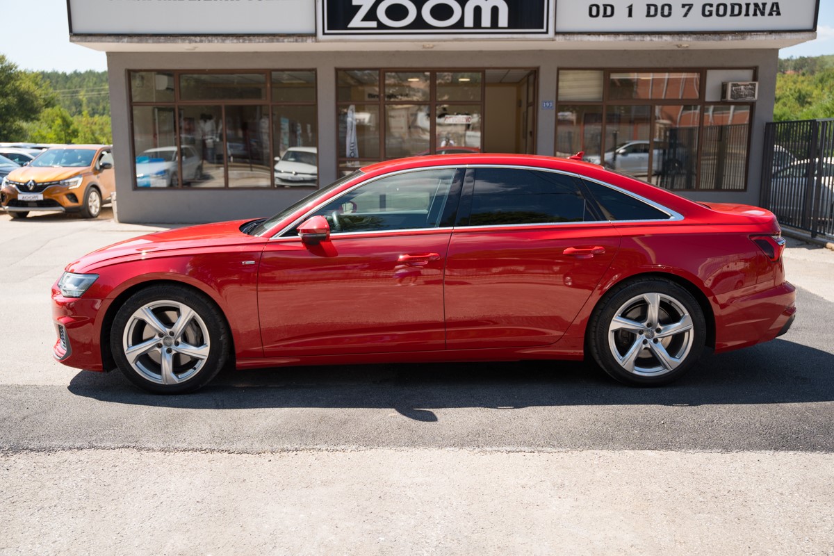 Audi A6
 3.0 TDI S line QUATTRO