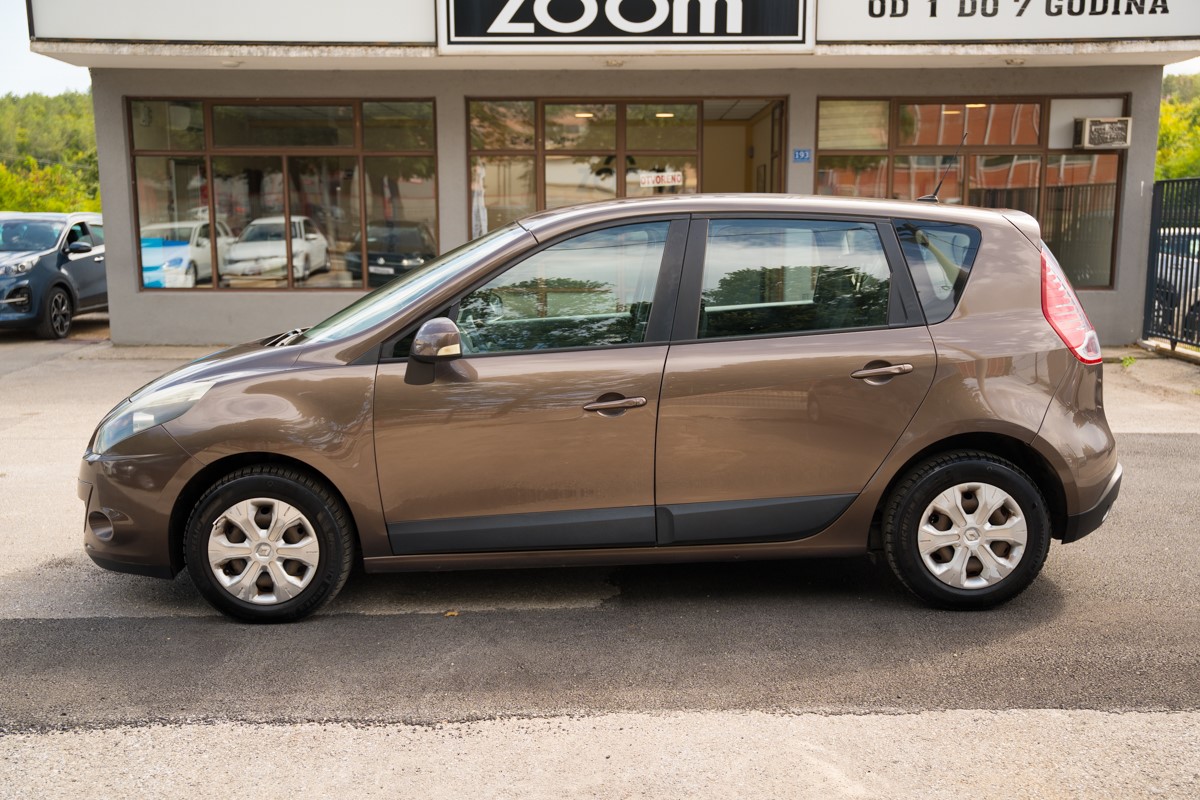 Renault Scenic 1.5 DCI