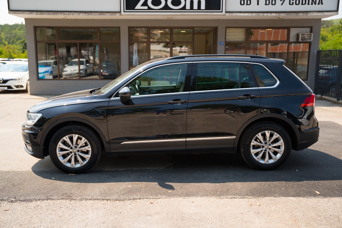 Volkswagen Tiguan
 2.0 TDI