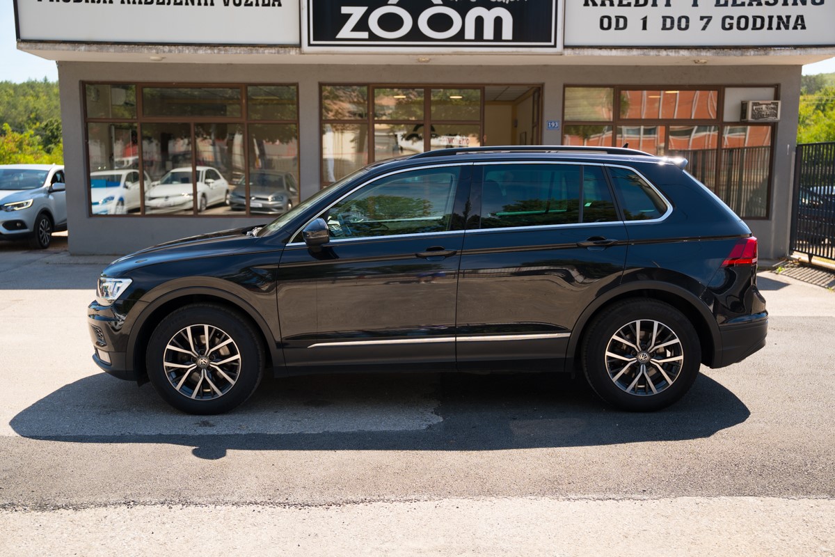 Volkswagen Tiguan
 2.0 TDI