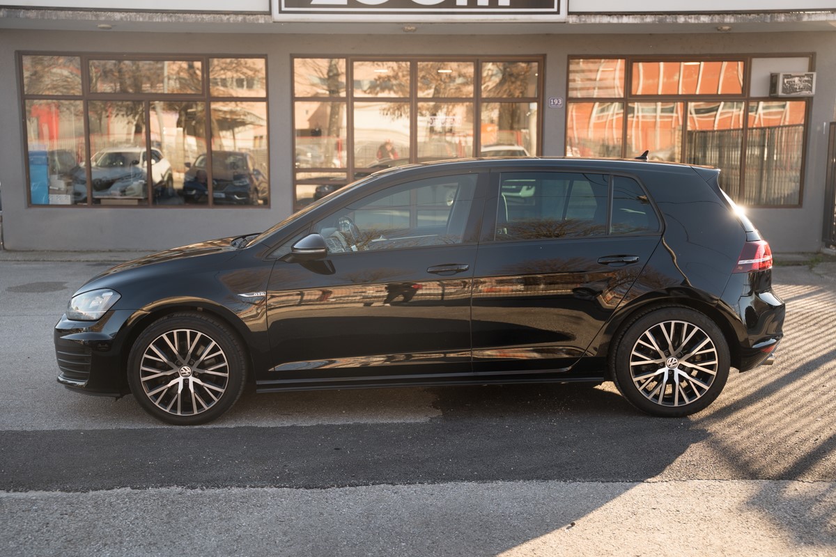 Volkswagen Golf GTD 2.0 TDI DSG