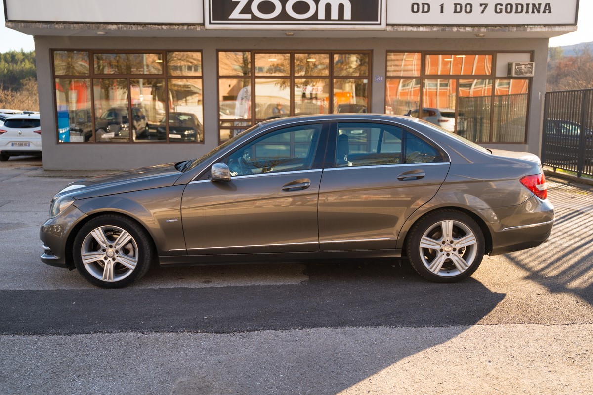 Mercedes-Benz C-Class
 200 CDI 
