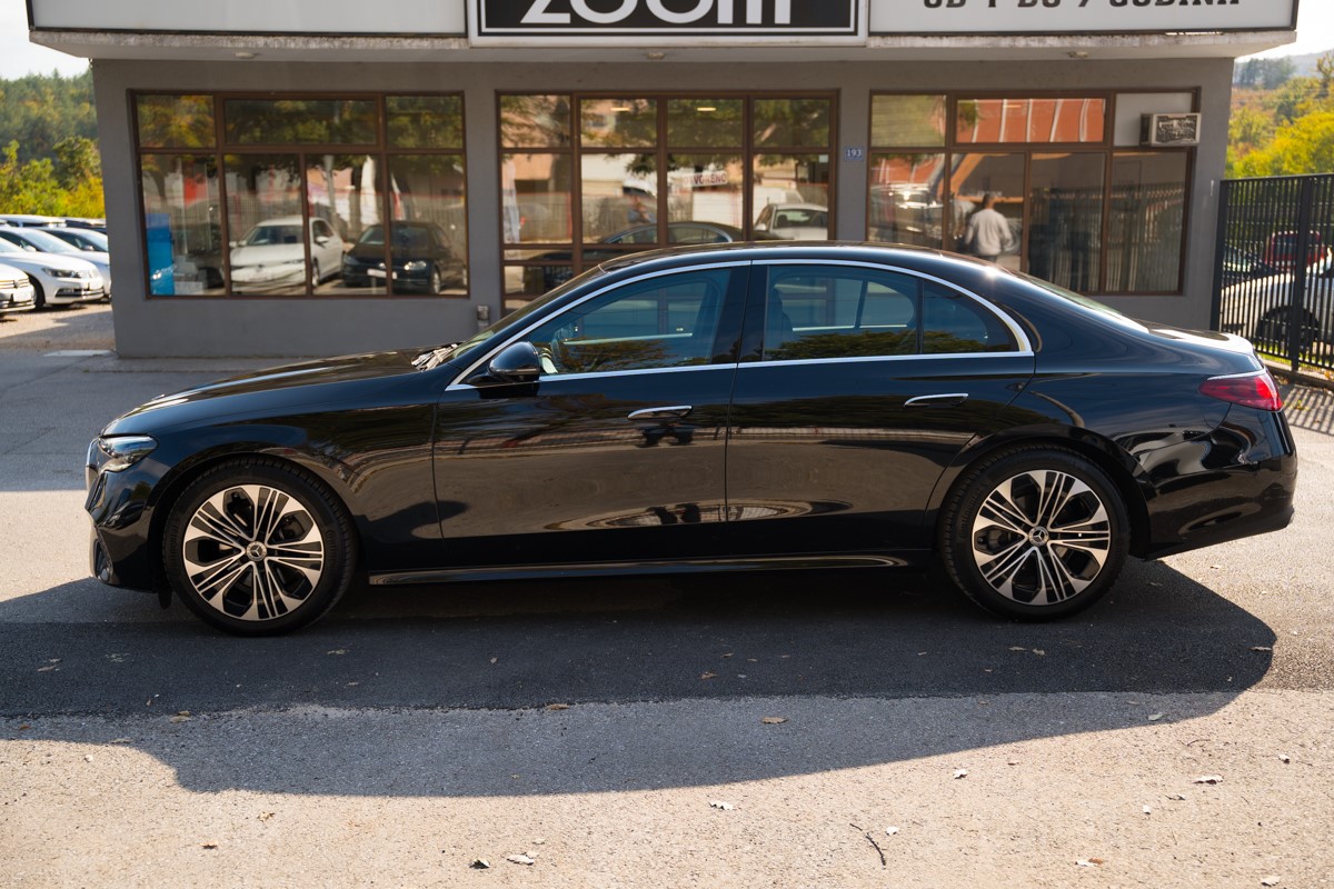 Mercedes-Benz E-Class
 220d Luxury Line