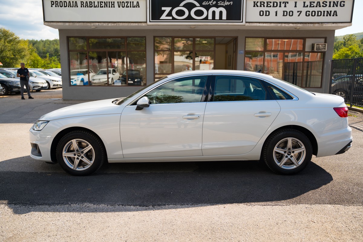 Audi A4
 30 TDI 