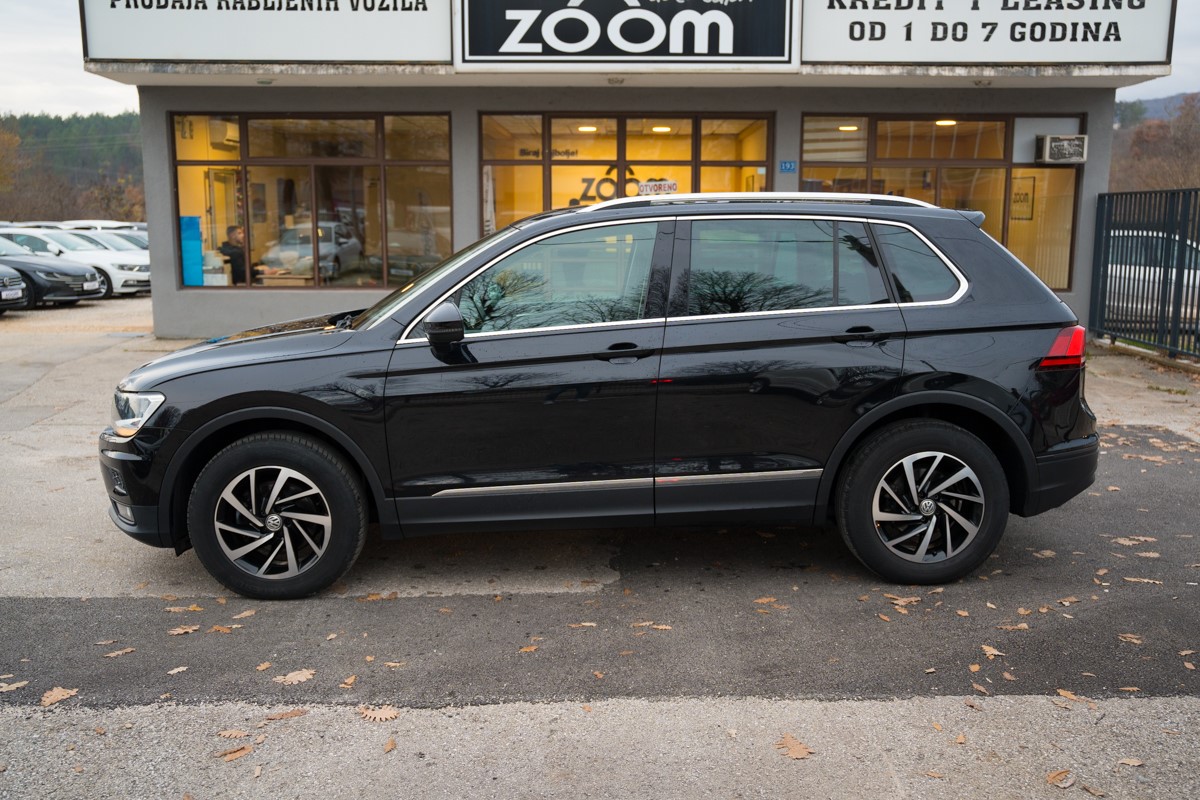 Volkswagen Tiguan
 2.0 TDI DSG 4MOTION