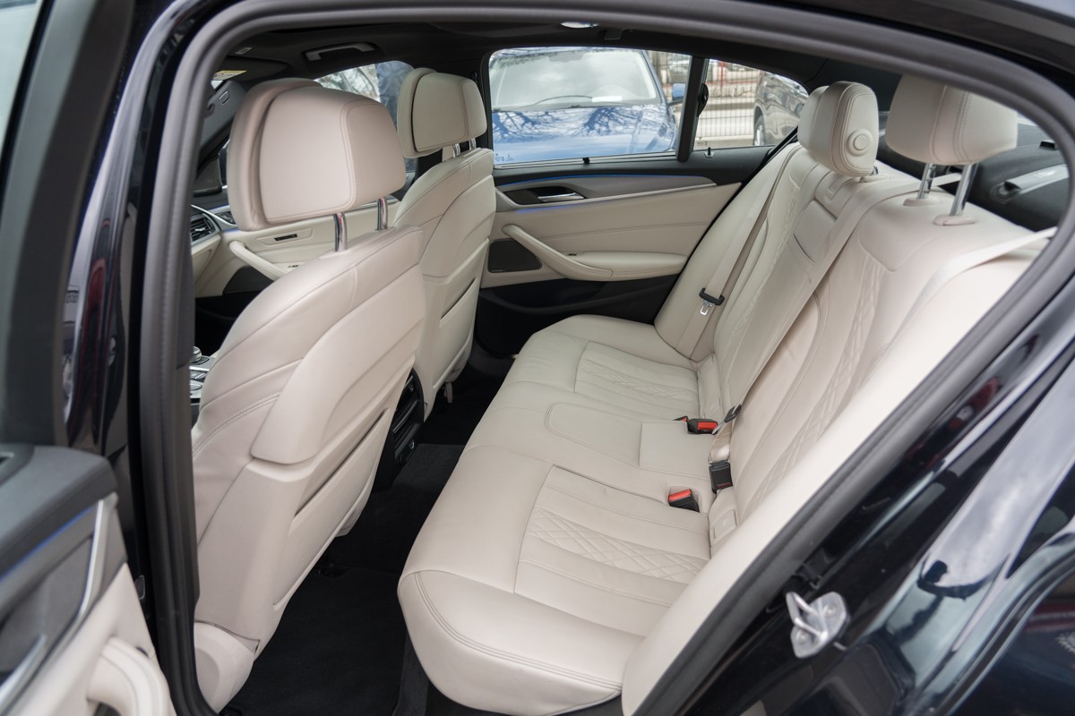 BMW
 5-Series 530 X Drive