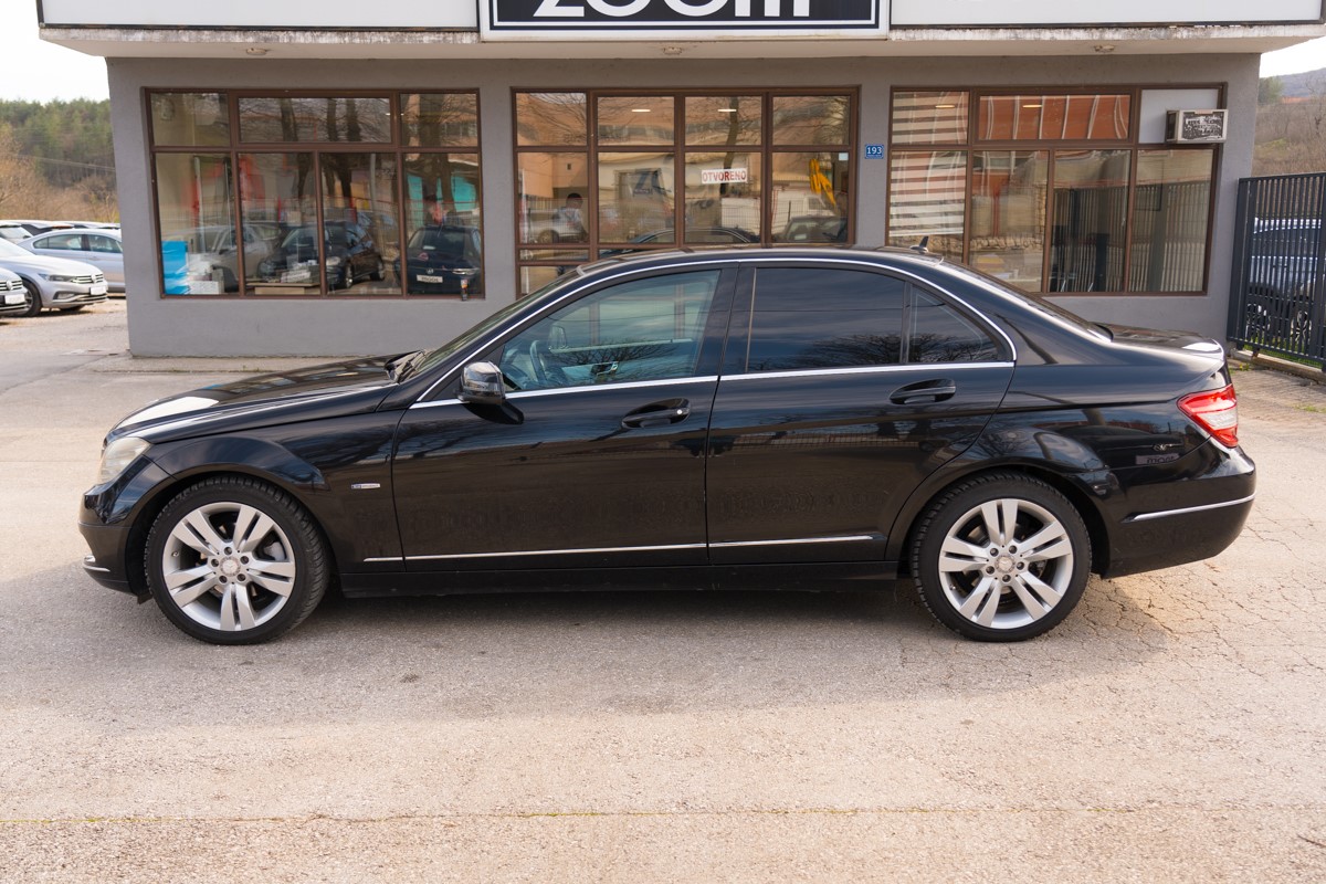 Mercedes-Benz C-Class
 200 CDI