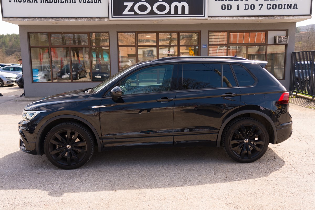 Volkswagen Tiguan
 2.0 TDI R-line