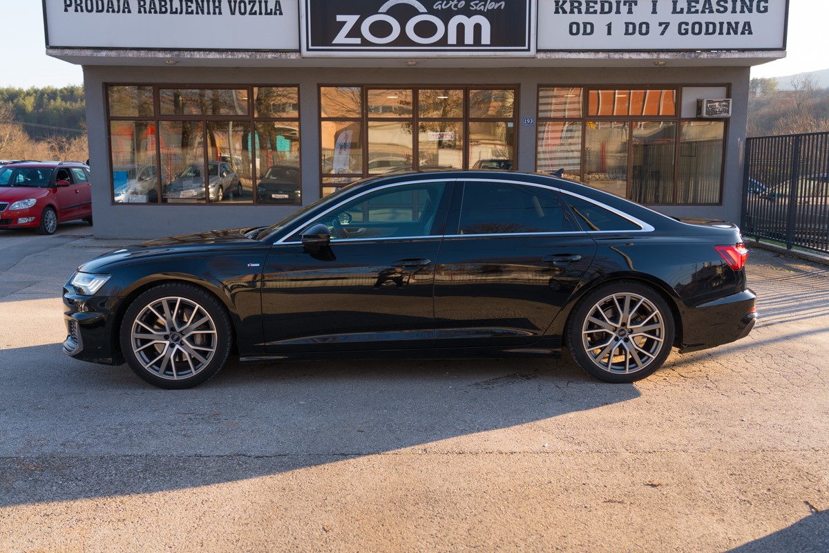 Audi A6
 50 TDI S line