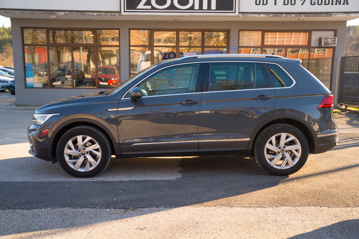 Volkswagen Tiguan
 2.0 TDI DSG 4MOTION