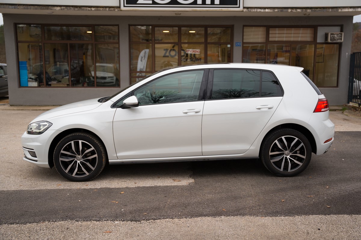 Volkswagen Golf 1.5 TSI