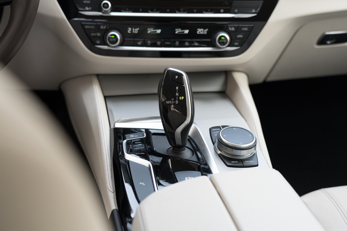 BMW
 5-Series 520d xDrive