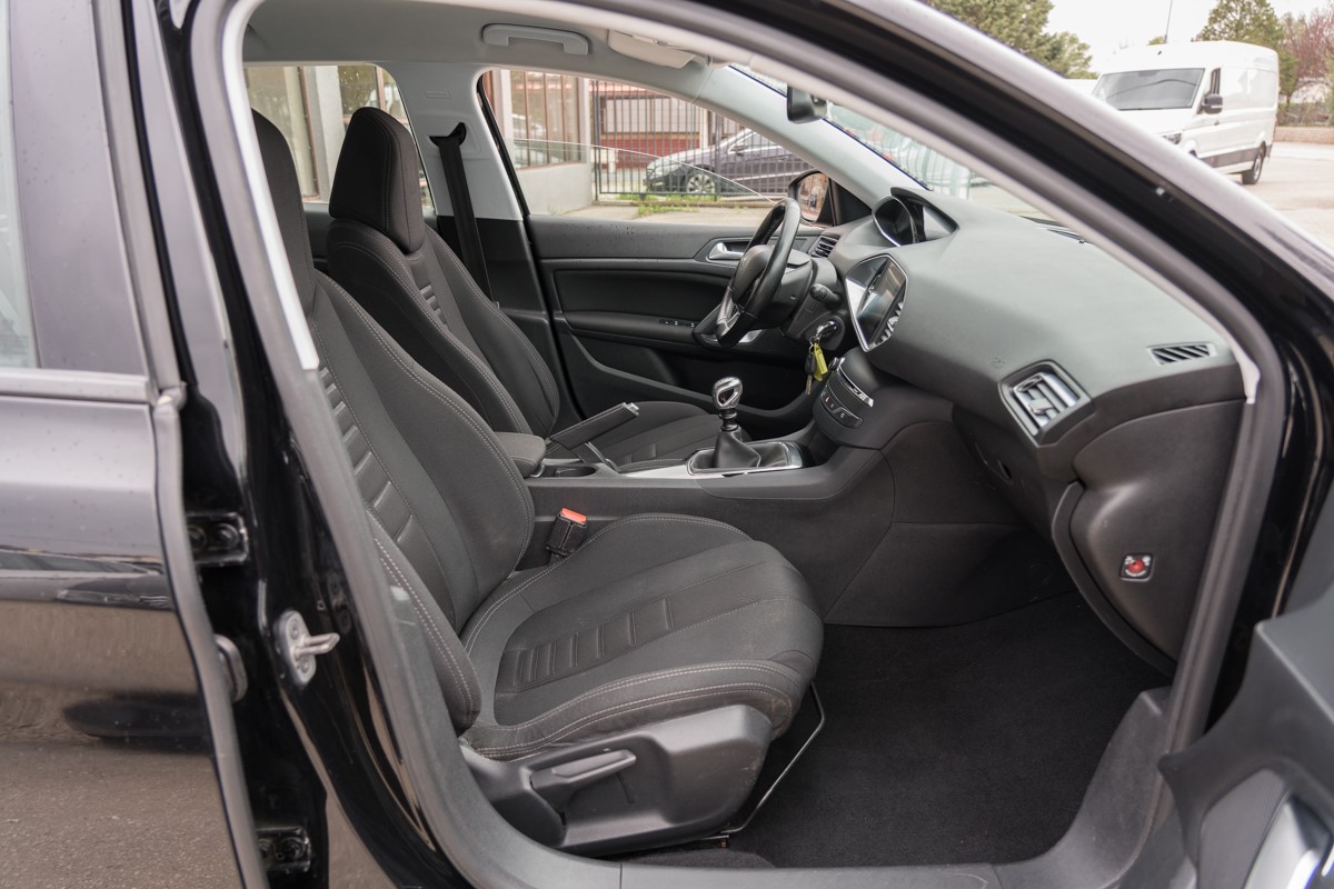 Peugeot 308 1.6 BlueHDI