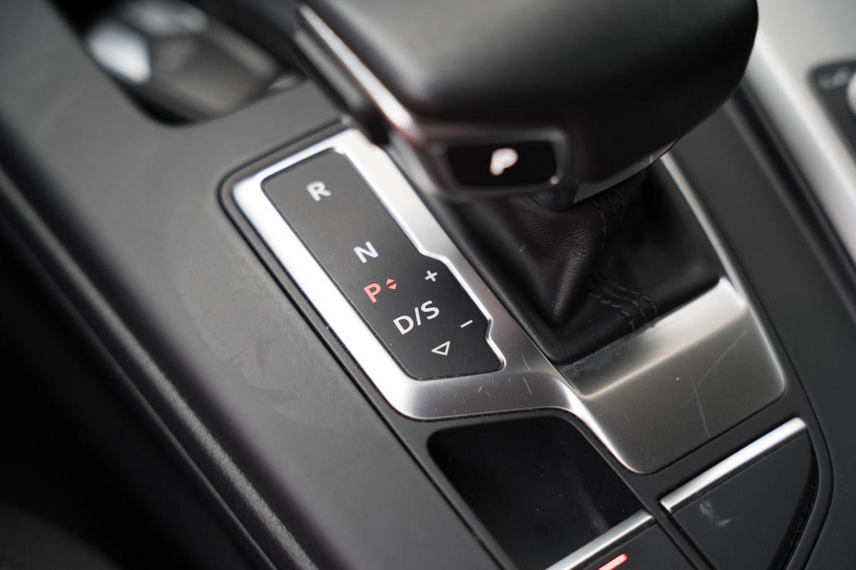 Audi A4
 2.0 TDI
